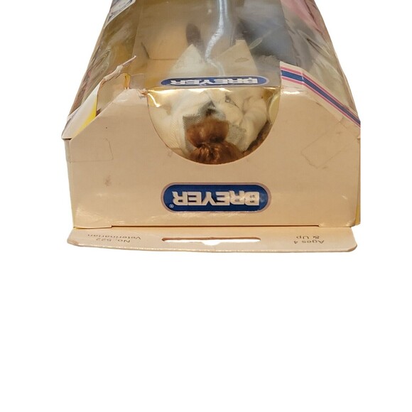 NEW Breyer Horse Traditional Series Veterinarian Laura Doll With Accessories - Picture 2 of 6